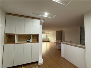 Bán căn góc tòa e ciputra, 4 phòng ngủ, 2 phòng tắm