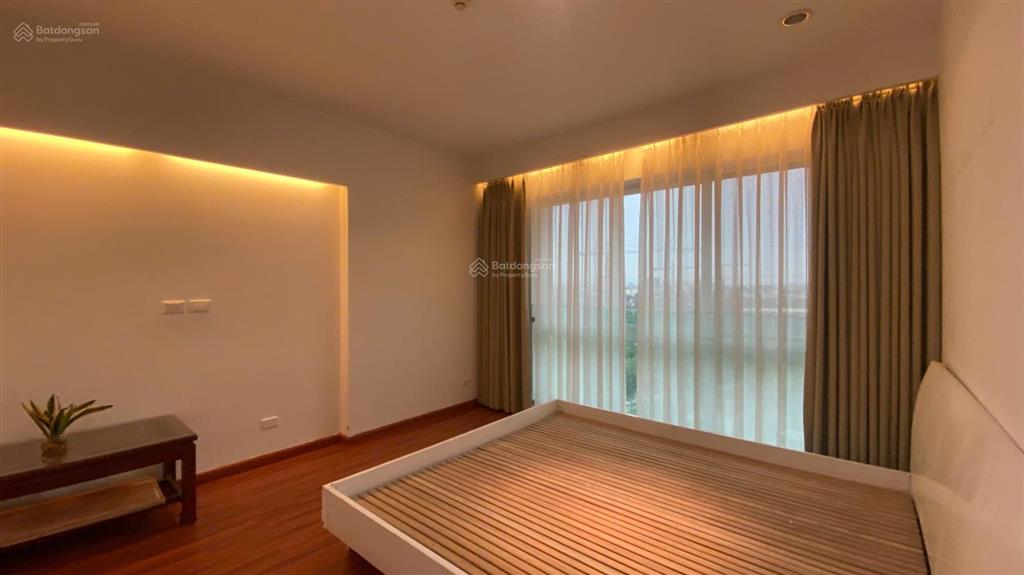 Bán căn hộ vip tòa p1 p2 ciputra 145m2 3 phong ngủ