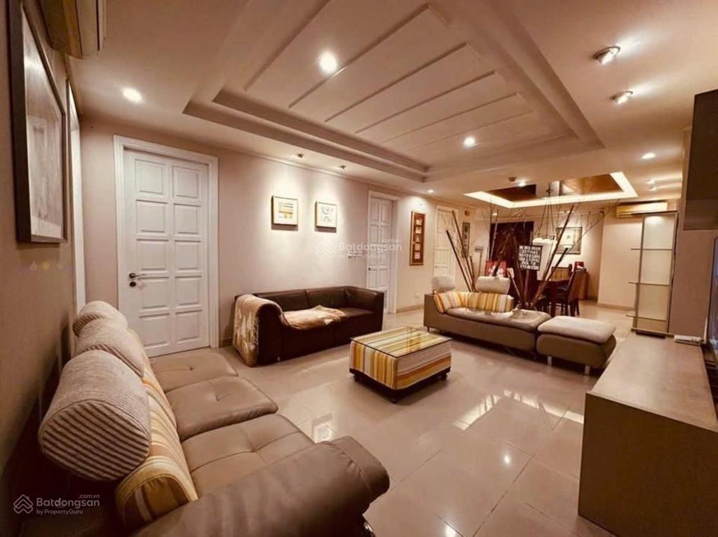 Bán căn hộ 119m2, tòa g2 g3 ciputra, giá 12 tỷ, nhà đẹp nội thất đầy đủ