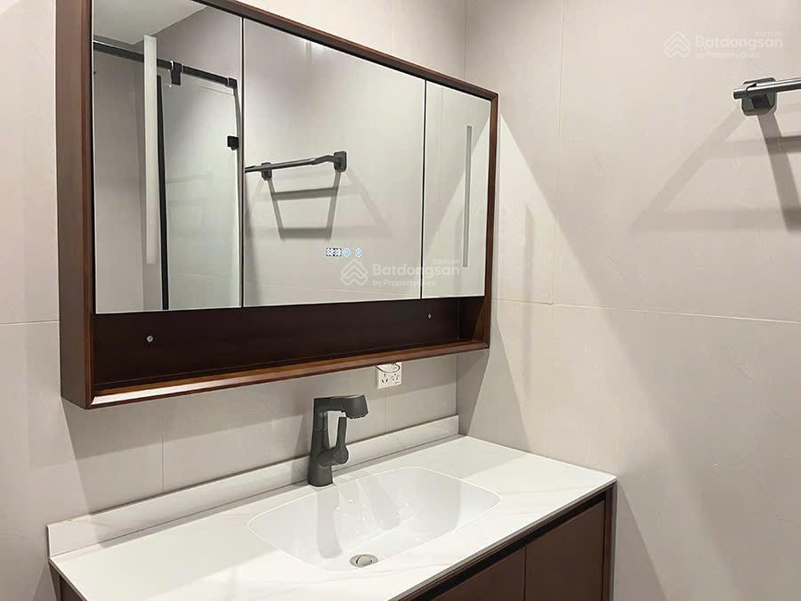 Bán căn hộ 182m2 tòa p ciputra, nhà đẹp, view sân golf, đầy đủ nội thất