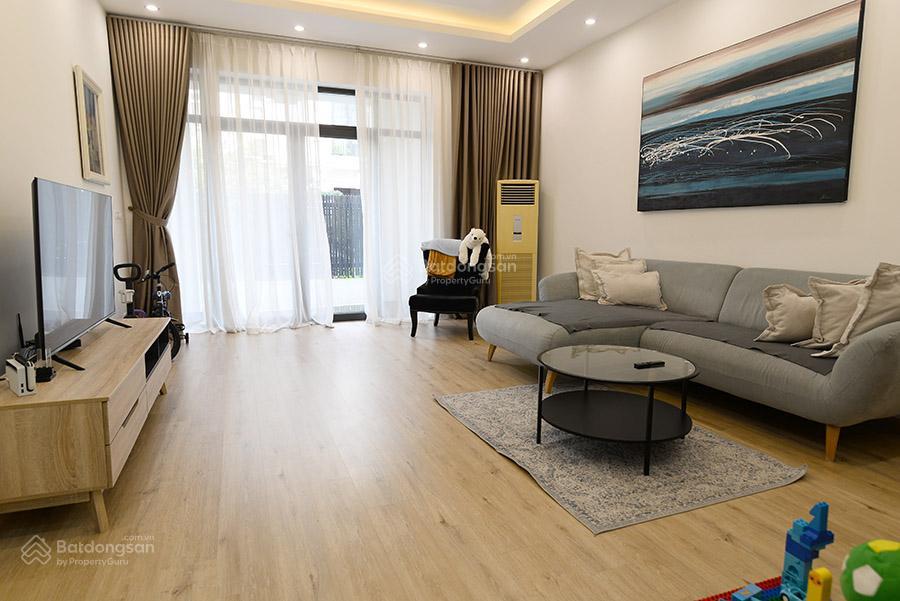 Cho thuê villa ciputra dãy d, nhà đẹp full nội thất