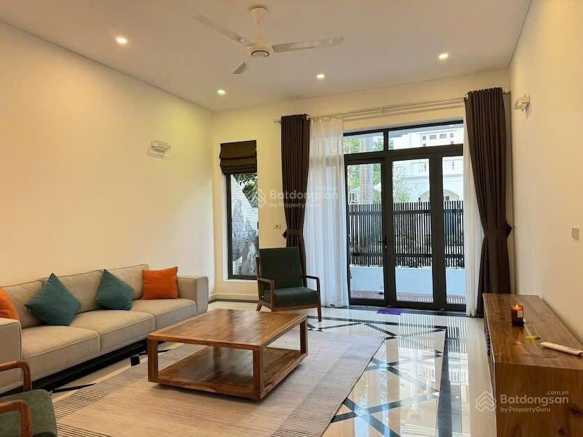 Cho thuê biệt thự siêu đẹp giá tốt tại khu c ciputra