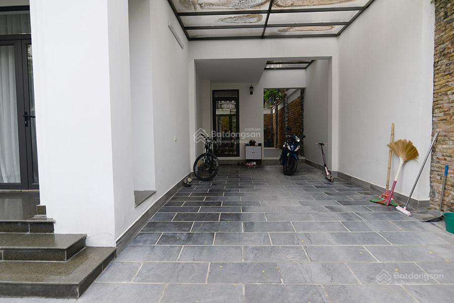 Cho thuê villa ciputra dãy d, nhà đẹp full nội thất