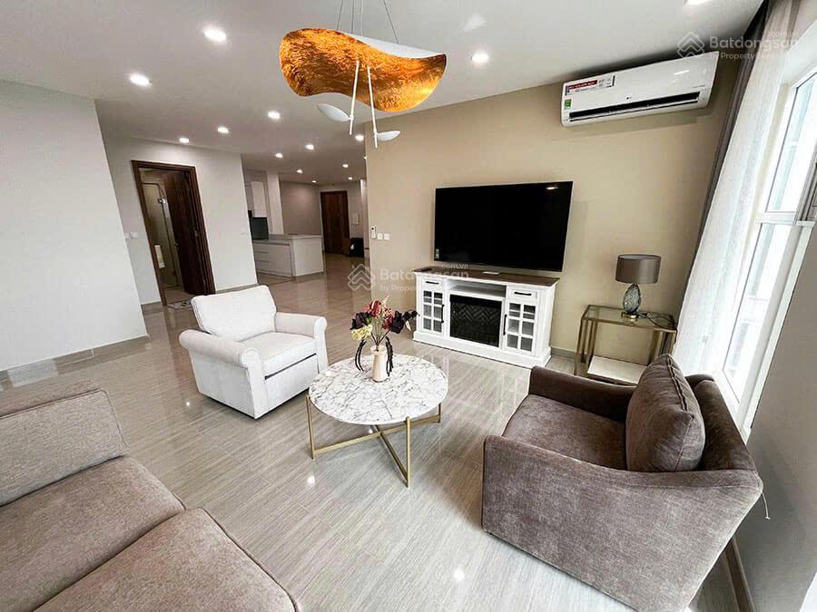Bán căn hộ view sân golf căn góc tòa l5 ciputra