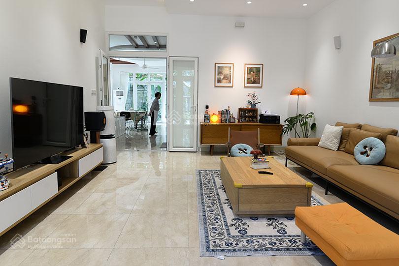 Cho thuê villa ciputra khu t, gần công viên, 3 tầng, 5 phòng ngủ