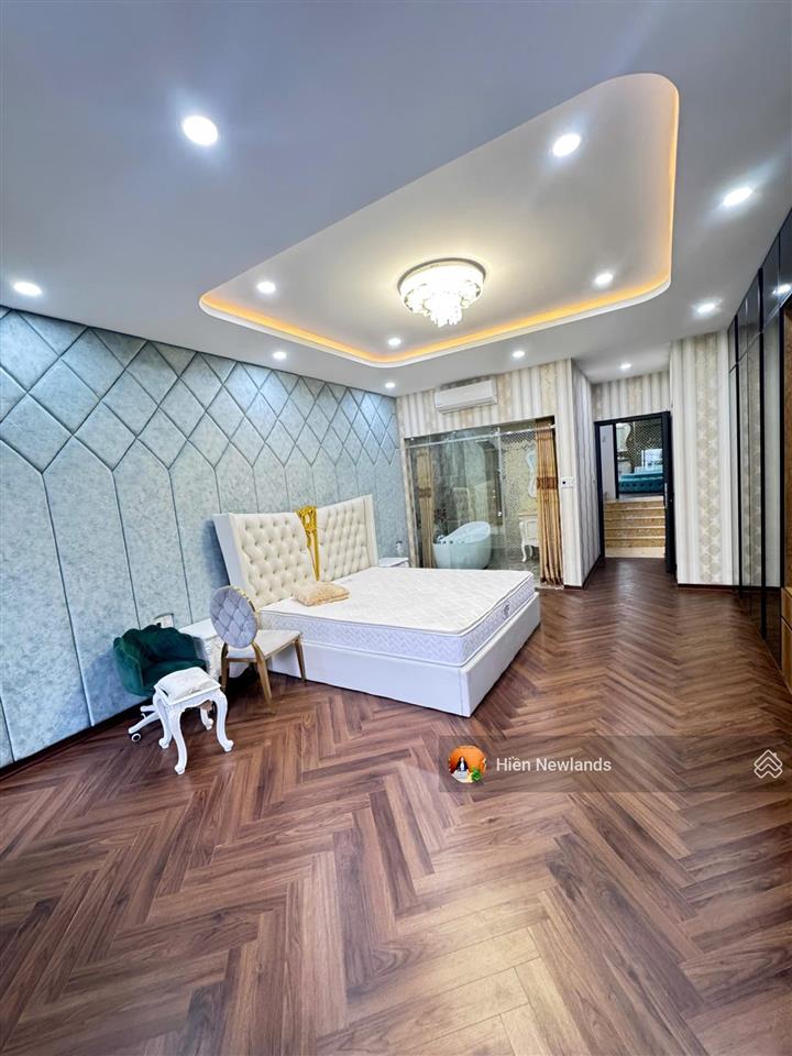 Bán nhà 3 tầng siêu đẹp mặt tiền đường sát nguyễn phước lan khu đảo vip 2 hoà xuân giá chỉ 10,5 tỷ