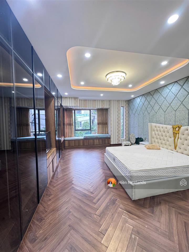 Bán nhà 3 tầng siêu đẹp mặt tiền đường sát nguyễn phước lan khu đảo vip 2 hoà xuân giá chỉ 10,5 tỷ