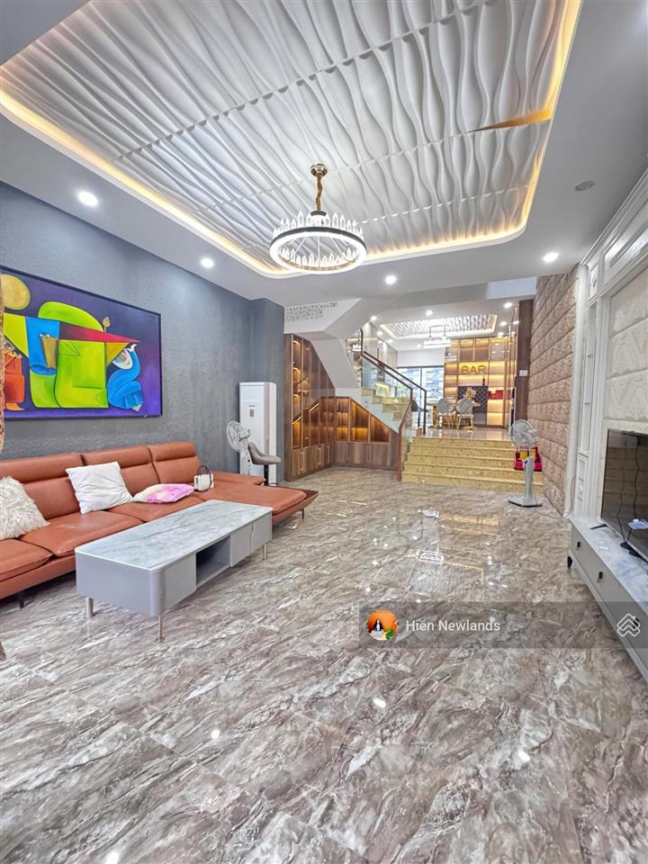 Bán nhà 3 tầng siêu đẹp mặt tiền đường sát nguyễn phước lan khu đảo vip 2 hoà xuân giá chỉ 10,5 tỷ