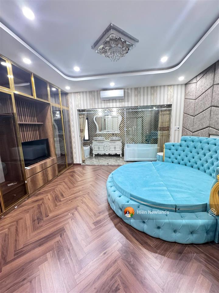 Bán nhà 3 tầng siêu đẹp mặt tiền đường sát nguyễn phước lan khu đảo vip 2 hoà xuân giá chỉ 10,5 tỷ