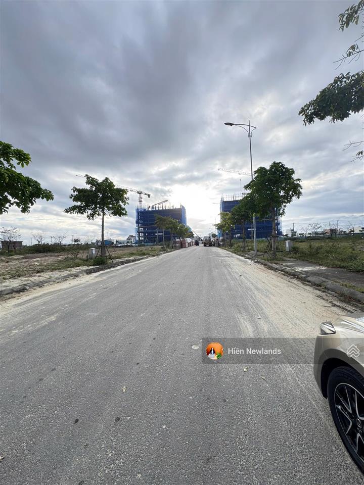 Bán đất mặt tiền đường 10,5m quảng ngãi trục đường thông sông khu hoà quý hoà xuân 100m/ 8,1 tỷ