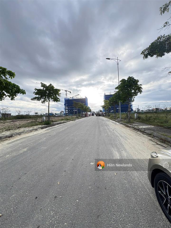 Bán đất mặt tiền đường 10,5m quảng ngãi trục đường thông sông khu hoà quý hoà xuân 100m/ 8,1 tỷ