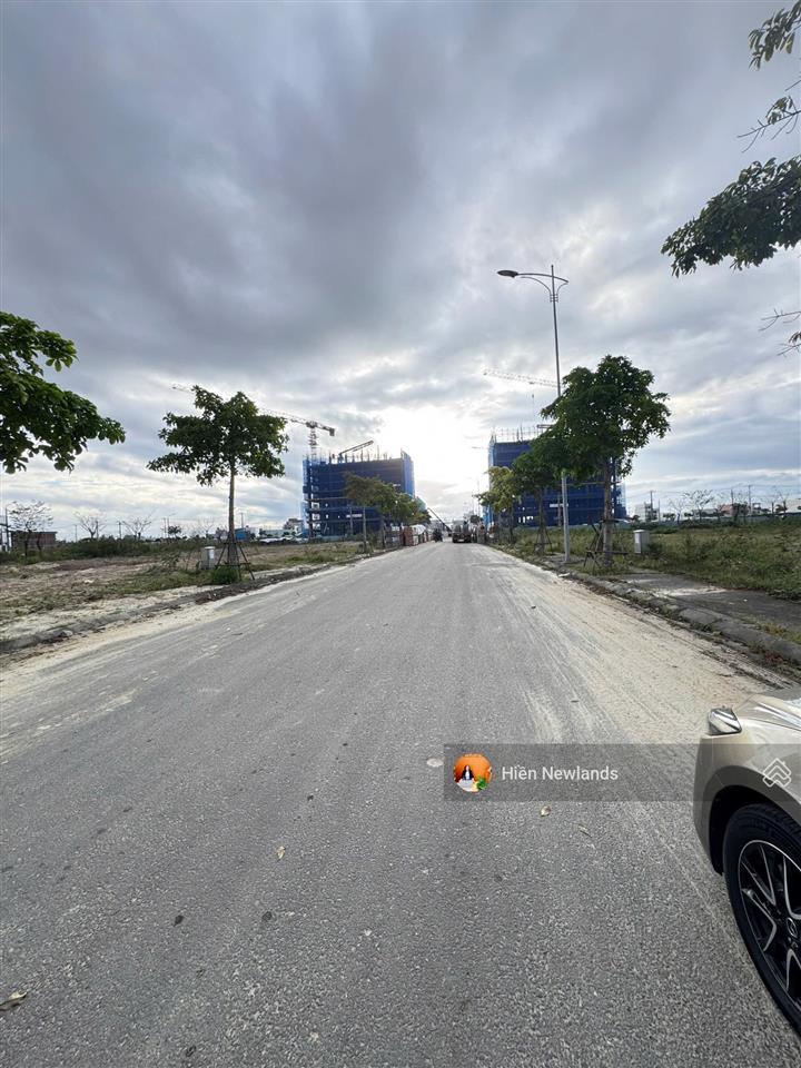 Bán đất mặt tiền đường 10,5m quảng ngãi trục đường thông sông khu hoà quý hoà xuân 100m/ 8,1 tỷ