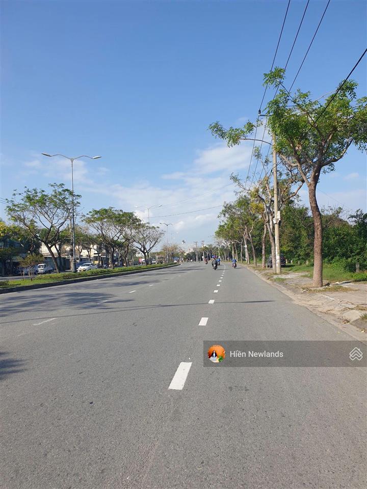 Bán rẻ 149m2 đất chỉ 11 tỷ ngang 7,5m  2 mặt tiền đường lê văn hiến  phường ngũ hành sơn đà nẵng