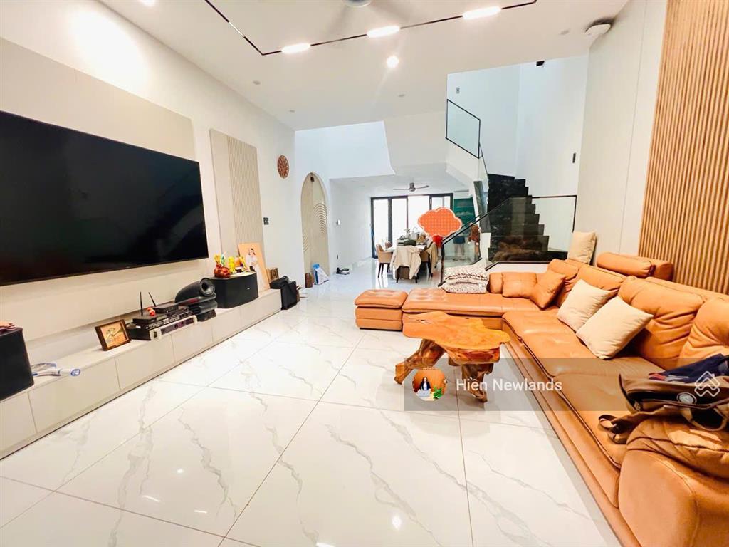 Bán nhà 100m x 3 tầng siêu đẹp mặt tiền đường an hải gần đỗ anh hàn gần chợ an hải bắc giá 12,2 tỷ