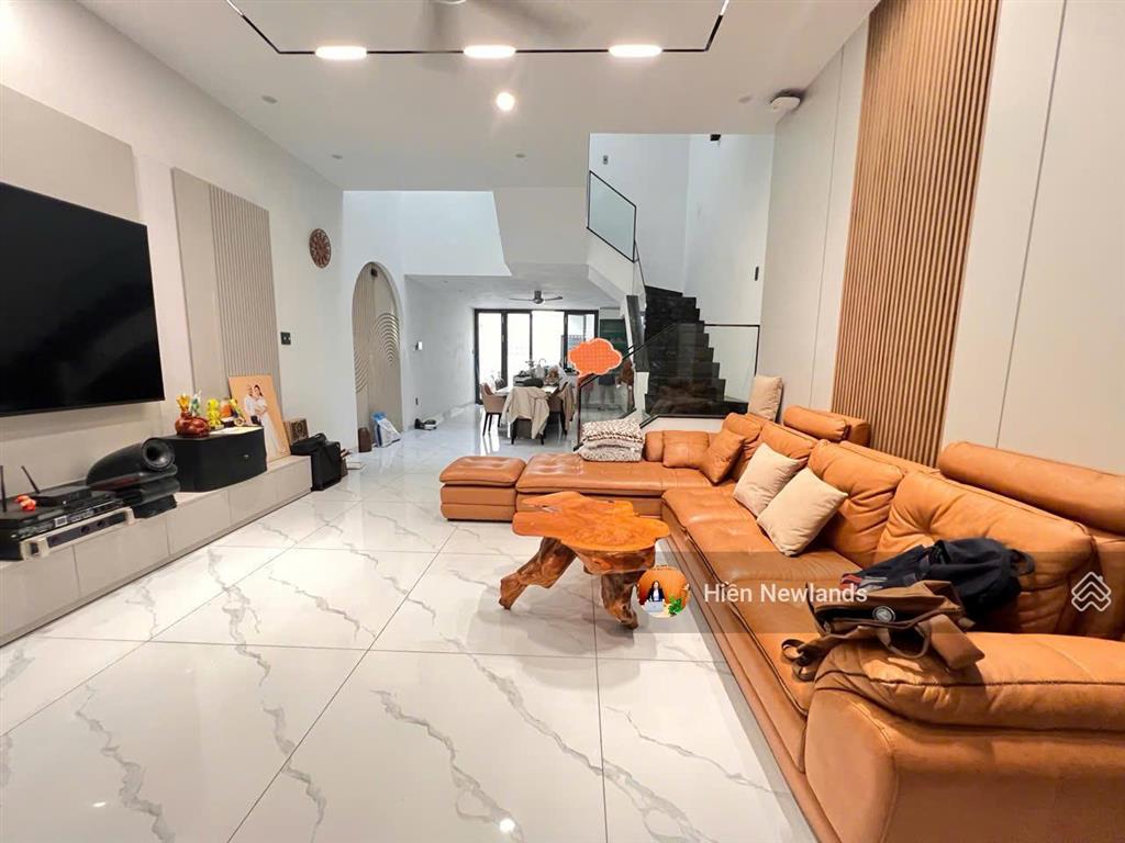 Bán nhà 100m x 3 tầng siêu đẹp mặt tiền đường an hải gần đỗ anh hàn gần chợ an hải bắc giá 12,2 tỷ