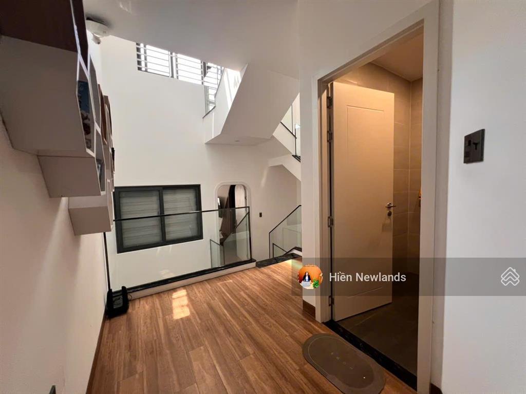 Bán nhà 100m x 3 tầng siêu đẹp mặt tiền đường an hải gần đỗ anh hàn gần chợ an hải bắc giá 12,2 tỷ