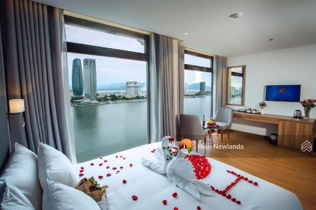 Bán cặp đất 250m2 (10 x 25) mặt tiền đường trần hưng đạo view sông hàn gần vincom, giá 50 tỷ tl