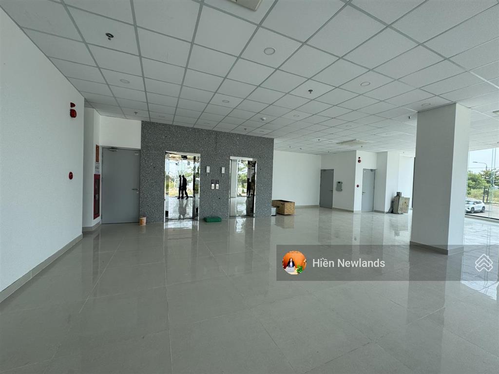 Cho thuê tòa vp hầm + 7 tầng rộng 2.066m2  góc 2 mặt tiền đường 10,5m khu hòa xuân ngũ hành sơn