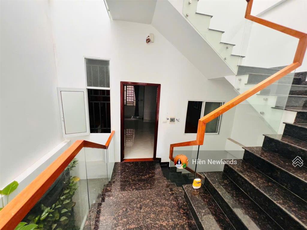 Bán nhà 3 tầng mặt tiền đường ngô thì sĩ dòng tiền 60tr/th vị trí đẹp sát lê quang đạo khu mỹ an
