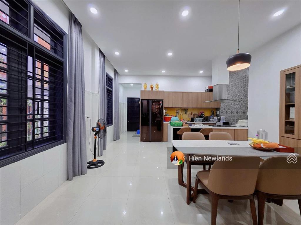 Bán nhà 3 tầng 2 mặt tiền đường an trung 1 gần cầu rồng  dt 124m2 (6,3 x 20) gần sông hàn siêu đẹp