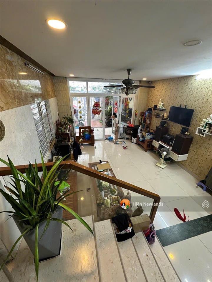 Bán 200m đất + 2 nhà 3 tầng mặt tiền đường nguyễn sáng sát nguyễn huy chương gần biển ngang 10m