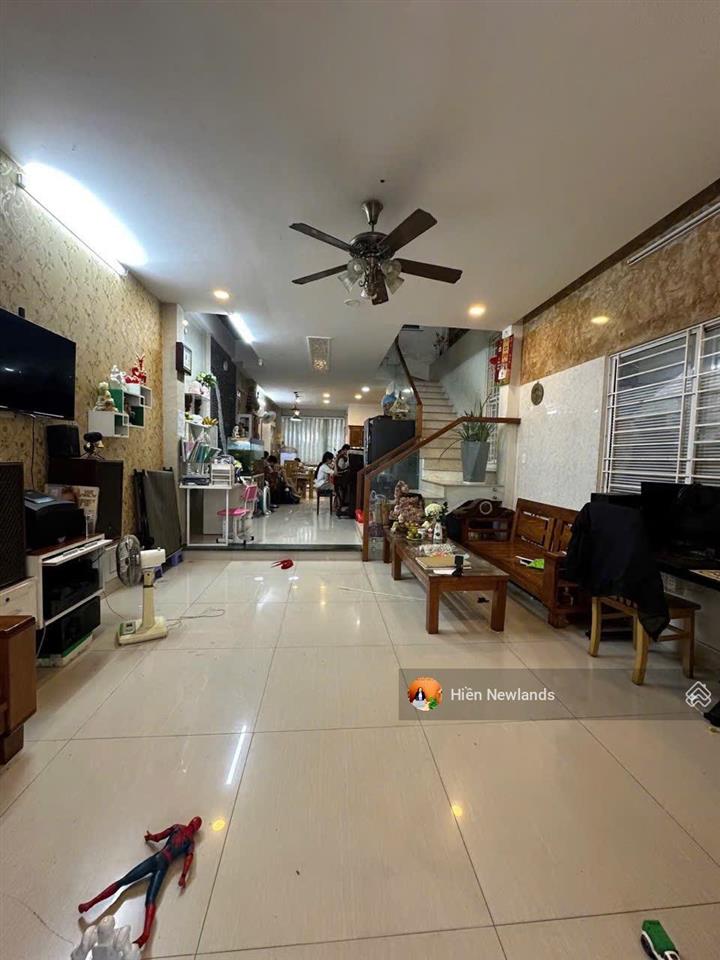 Bán 200m đất + 2 nhà 3 tầng mặt tiền đường nguyễn sáng sát nguyễn huy chương gần biển ngang 10m