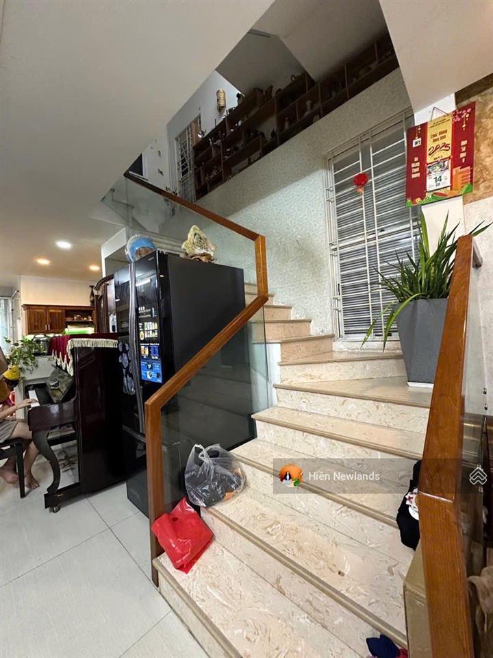 Bán 200m đất + 2 nhà 3 tầng mặt tiền đường nguyễn sáng sát nguyễn huy chương gần biển ngang 10m