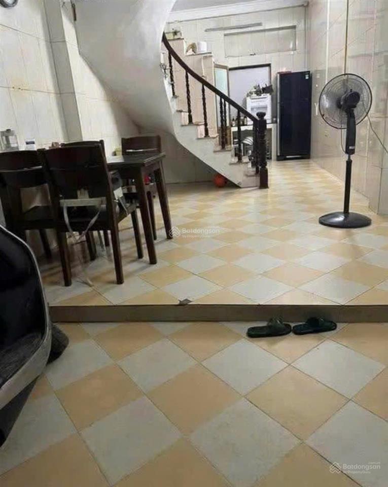 Cho thuê nhà nguyên căn tân mai hoàng mai giá chỉ 8 triệu/tháng, 40m2, 4pn