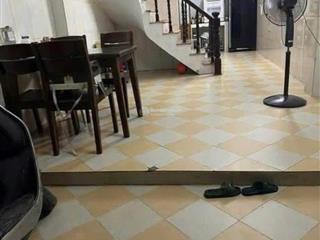 Cho thuê nhà nguyên căn tân mai hoàng mai giá chỉ 8 triệu/tháng, 40m2, 4pn