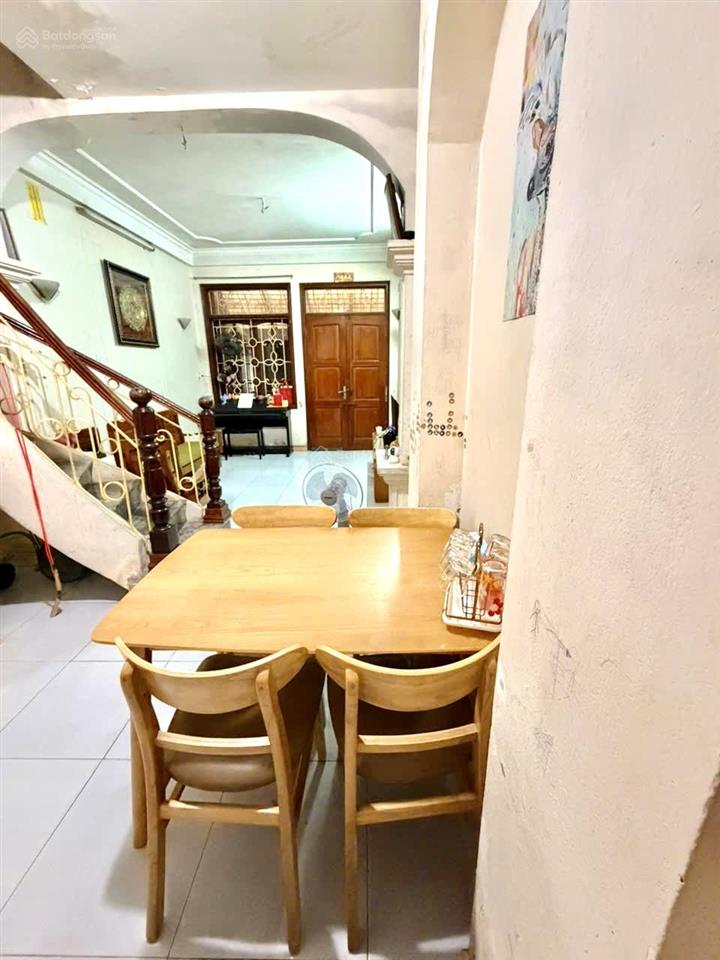 Cho thuê nhà hồng mai, 40m2, 4 tầng, 4 phòng, ở gia đình hoặc nhóm đều được, chỉ 11.5 triệu/tháng