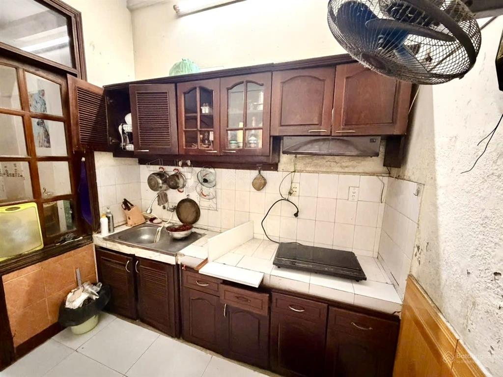 Cho thuê nhà hồng mai, 40m2, 4 tầng, 4 phòng, ở gia đình hoặc nhóm đều được, chỉ 11.5 triệu/tháng