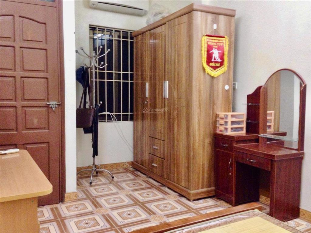Cho thuê nhà tân mai, 8tr/tháng, 30m2, 4 tầng, nội thất cơ bản,  0979 294 ***