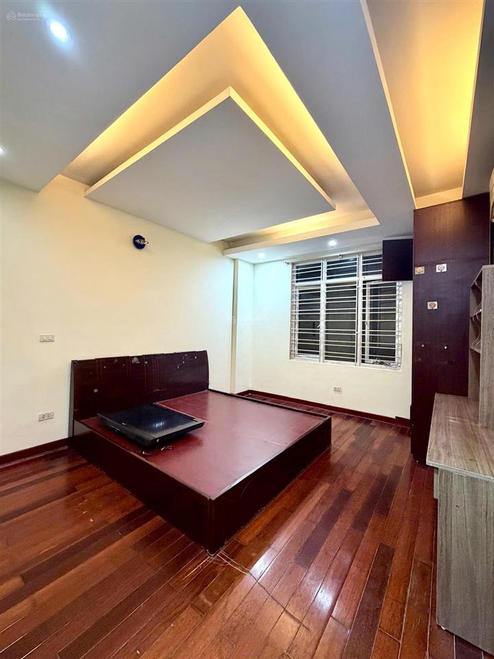 Cho thuê nhà nguyên căn tân mai, 35m x 5 tầng, 3pn khép kín, full nội thất chỉ 10,5 tr/tháng