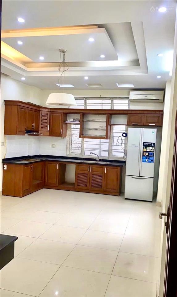 Cho thuê nhà nguyên căn tân mai, 35m x 5 tầng, 3pn khép kín, full nội thất chỉ 10,5 tr/tháng
