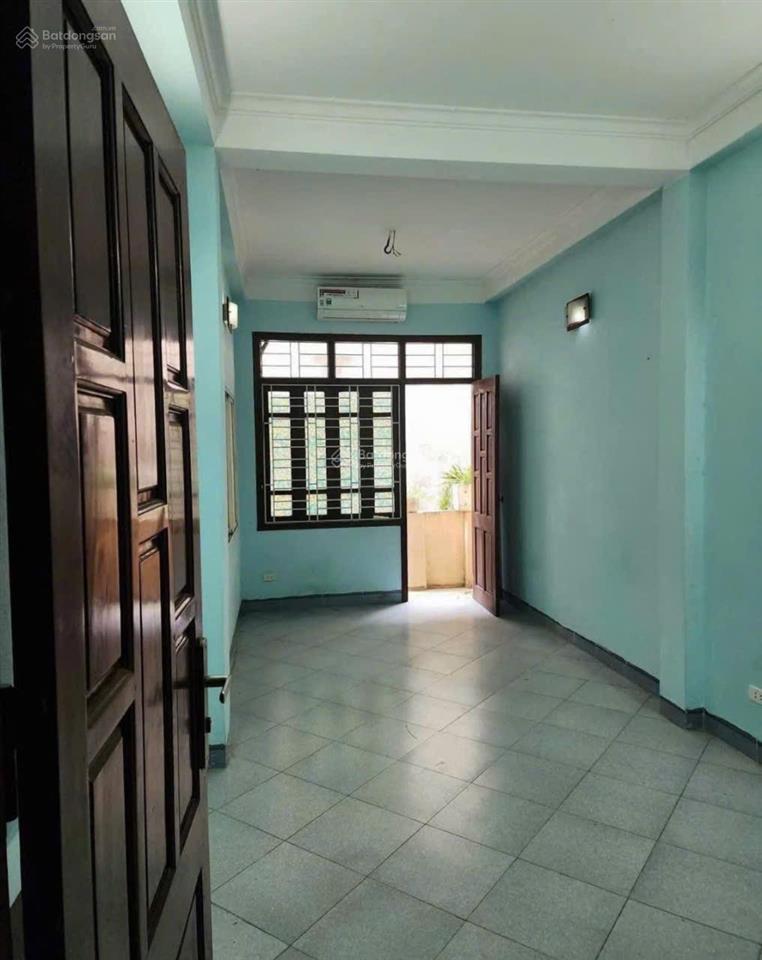 Cho thuê nhà nguyên căn nguyễn chính, 35m2, 2 ngủ, gần ô tô, giá 8 triệu