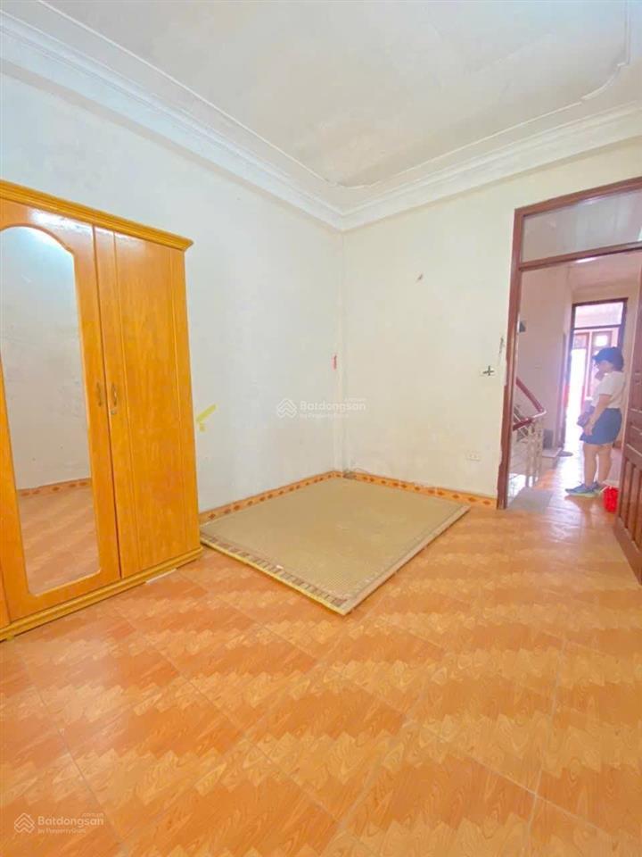 Cho thuê nhà mặt ngõ kinh doanh lĩnh nam, 60m x 4 tầng, 12 triệu