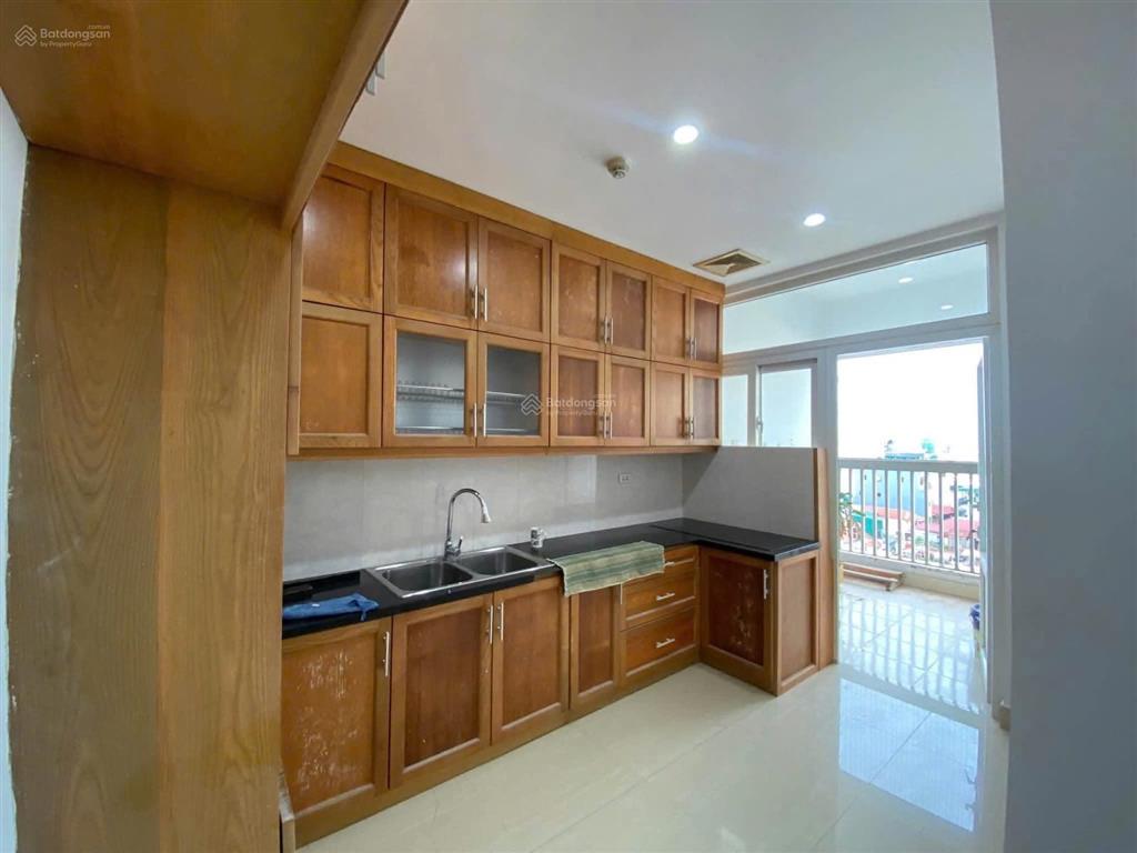 Cho thuê chung cư 25 lạc trung, tầng cao, 124m2, 3 pn, 2 wc, giá 17 triệu/tháng