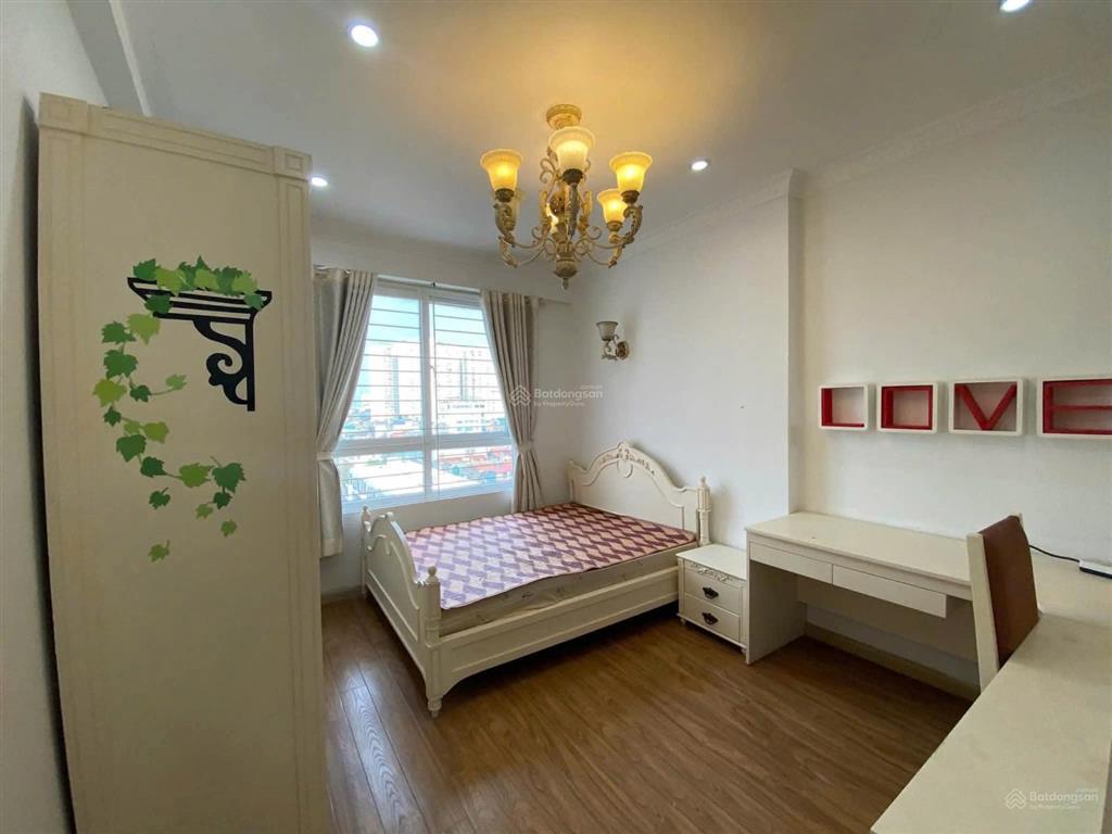 Cho thuê chung cư 25 lạc trung, tầng cao, 124m2, 3 pn, 2 wc, giá 17 triệu/tháng