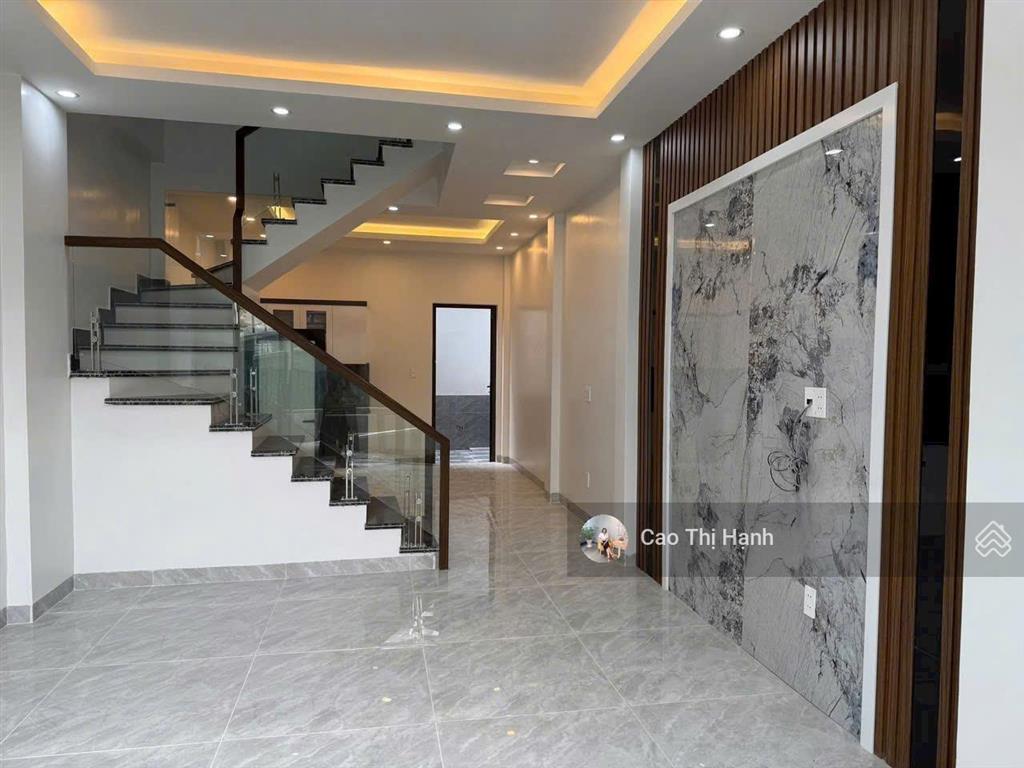 Nhà 3 tầng xây mới tại nguyễn lương bằng  ngay chợ gò công