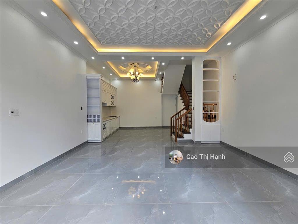 Nhà 4 tầng xây mới độc lập, thiết kế tân cổ điển 50m2 ngõ 2 ô tô tránh nhau