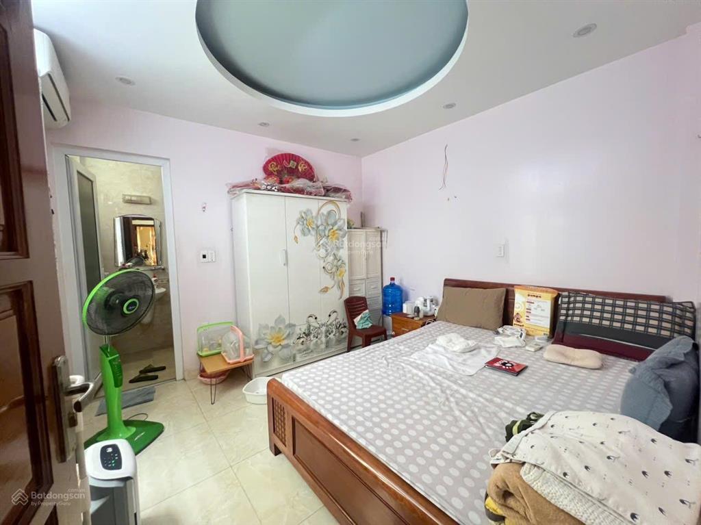 Nhà mặt đường trần thành ngọ  4 tầng  vị trí đẹp