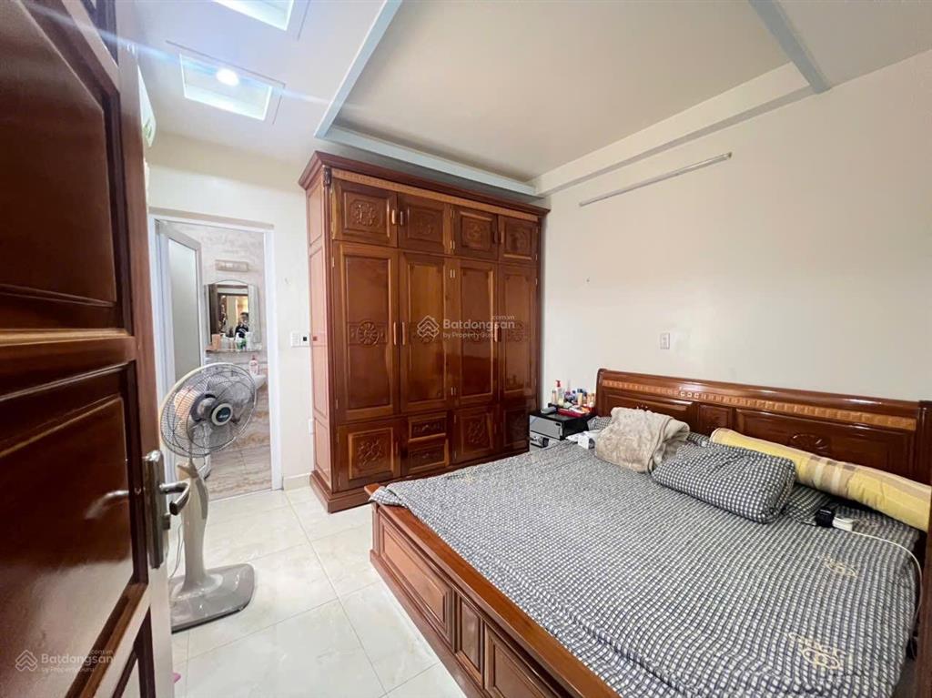 Nhà mặt đường trần thành ngọ  4 tầng  vị trí đẹp