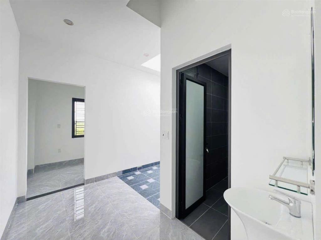 Nhà xây mới 3 tầng ngõ 284 đồng hoà  47m2  giá hơn 2 tỷ