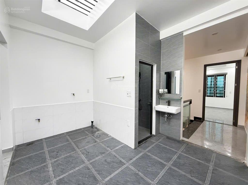 Nhà 3 tầng đường nguyễn lương bằng  52m2  ngõ nông