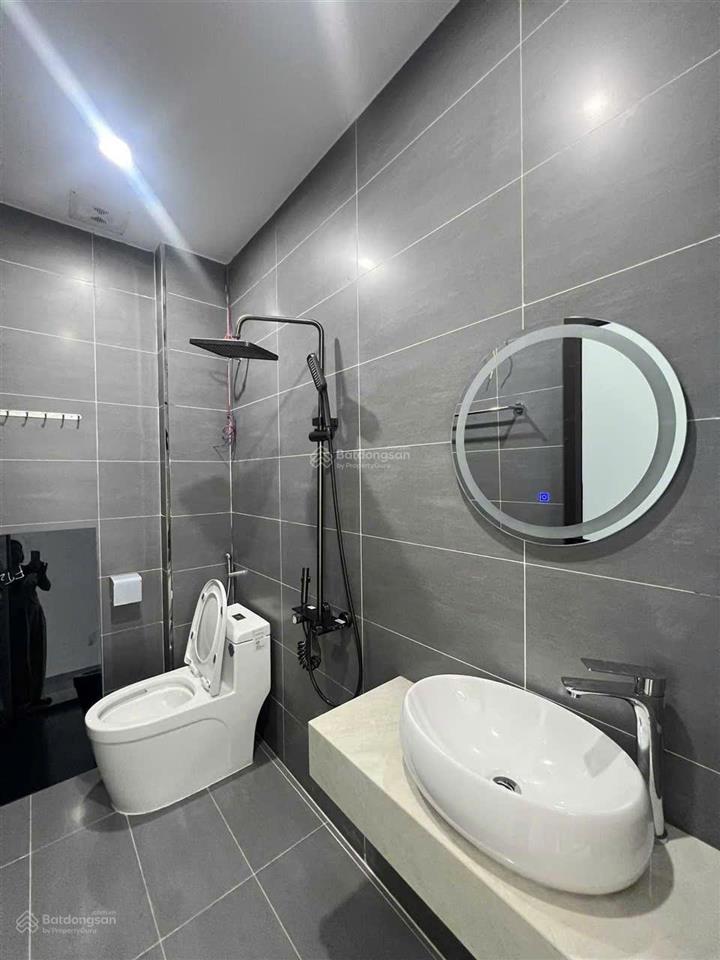 Bán nhà xây độc lập 4 tầng hiện đại ngõ 429 đồng hoà  ô tô đỗ cửa ngày đêm