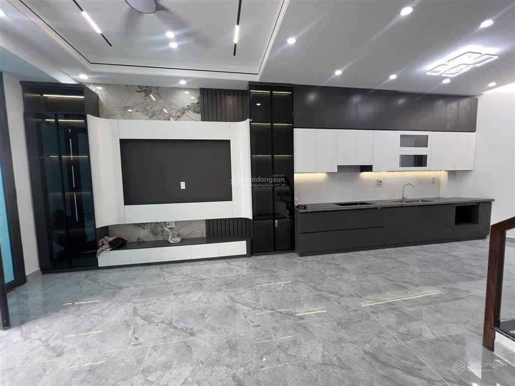 Bán nhà xây độc lập 4 tầng hiện đại ngõ 429 đồng hoà  ô tô đỗ cửa ngày đêm