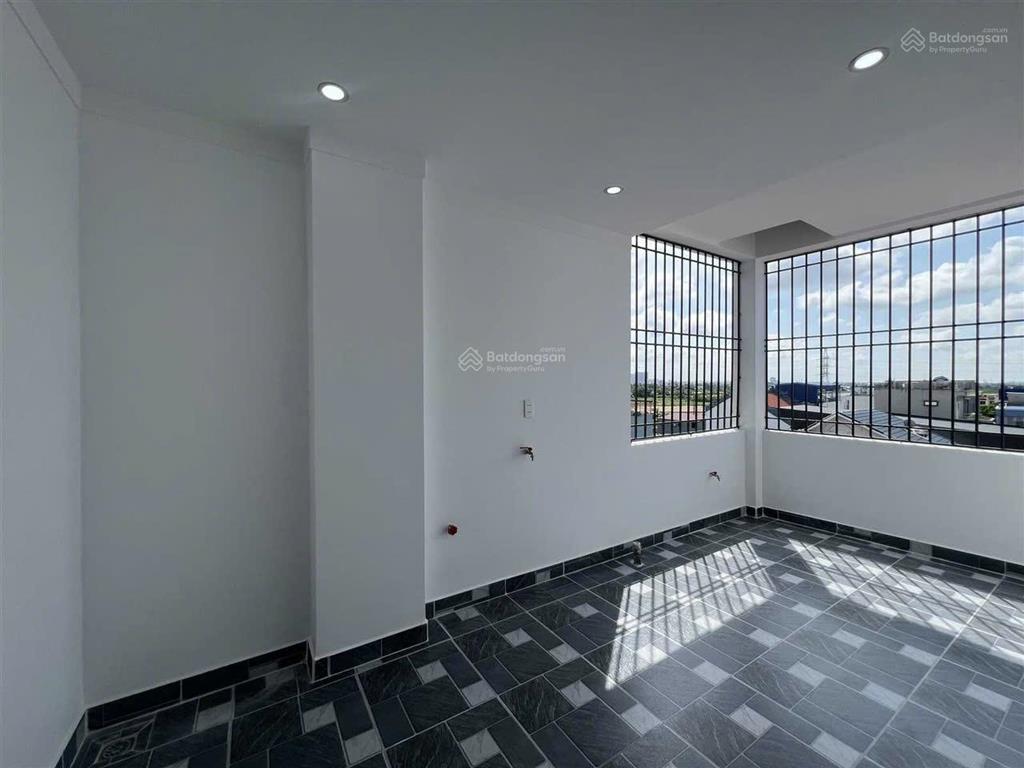 Bán nhà xây độc lập 4 tầng hiện đại ngõ 429 đồng hoà  ô tô đỗ cửa ngày đêm