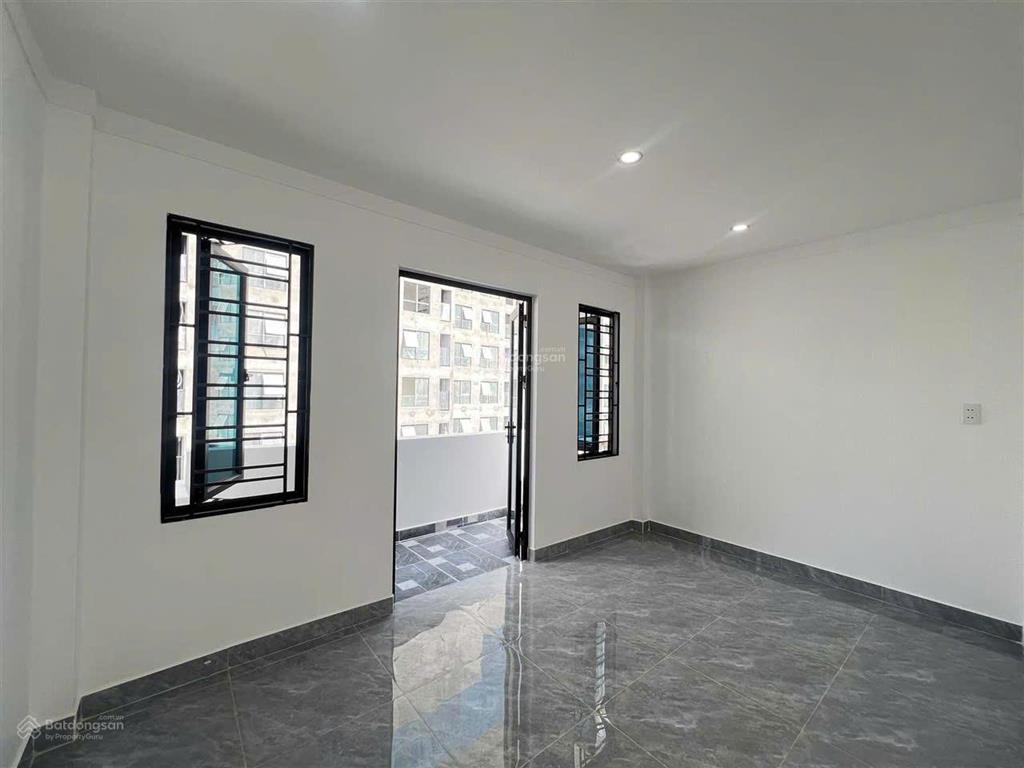 Bán nhà xây độc lập 4 tầng hiện đại ngõ 429 đồng hoà  ô tô đỗ cửa ngày đêm