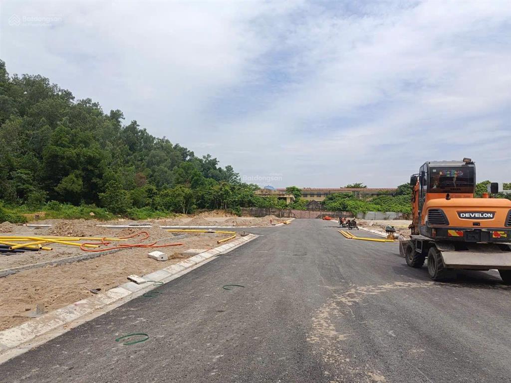 90m2 đất đấu giá ngõ 402 trần nhân tông  ngang 5m  đường 13m