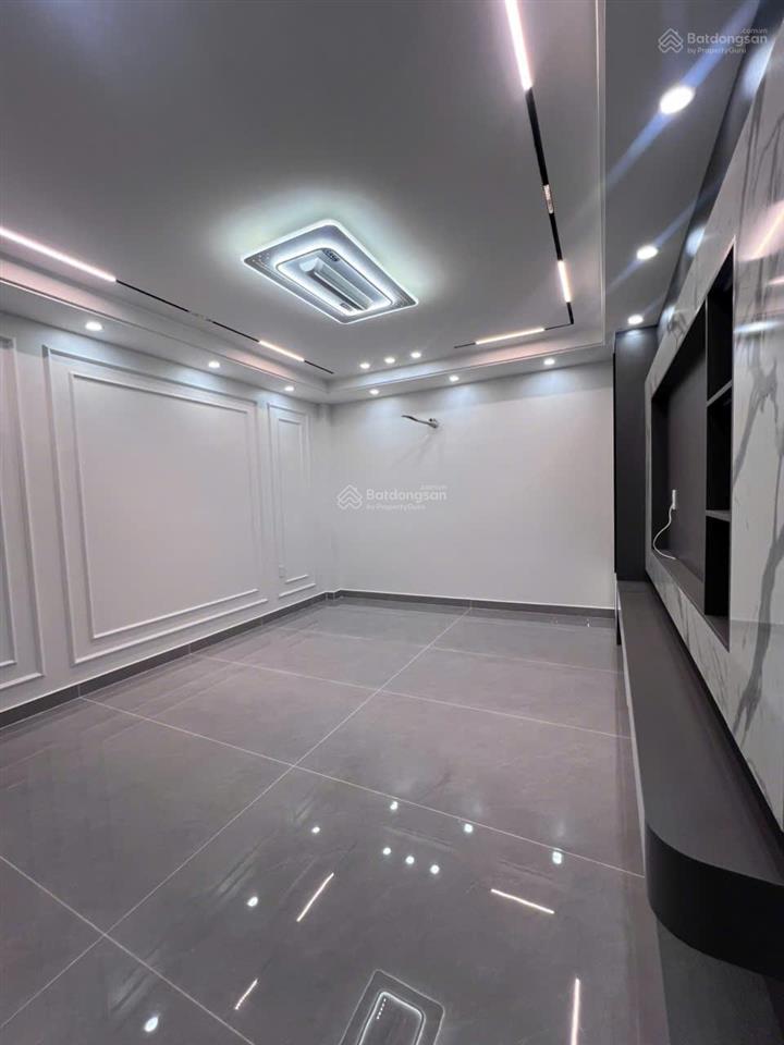 Nhà đường trường chinh  2 ô tô tránh nhau  4 tầng xây mới độc lập